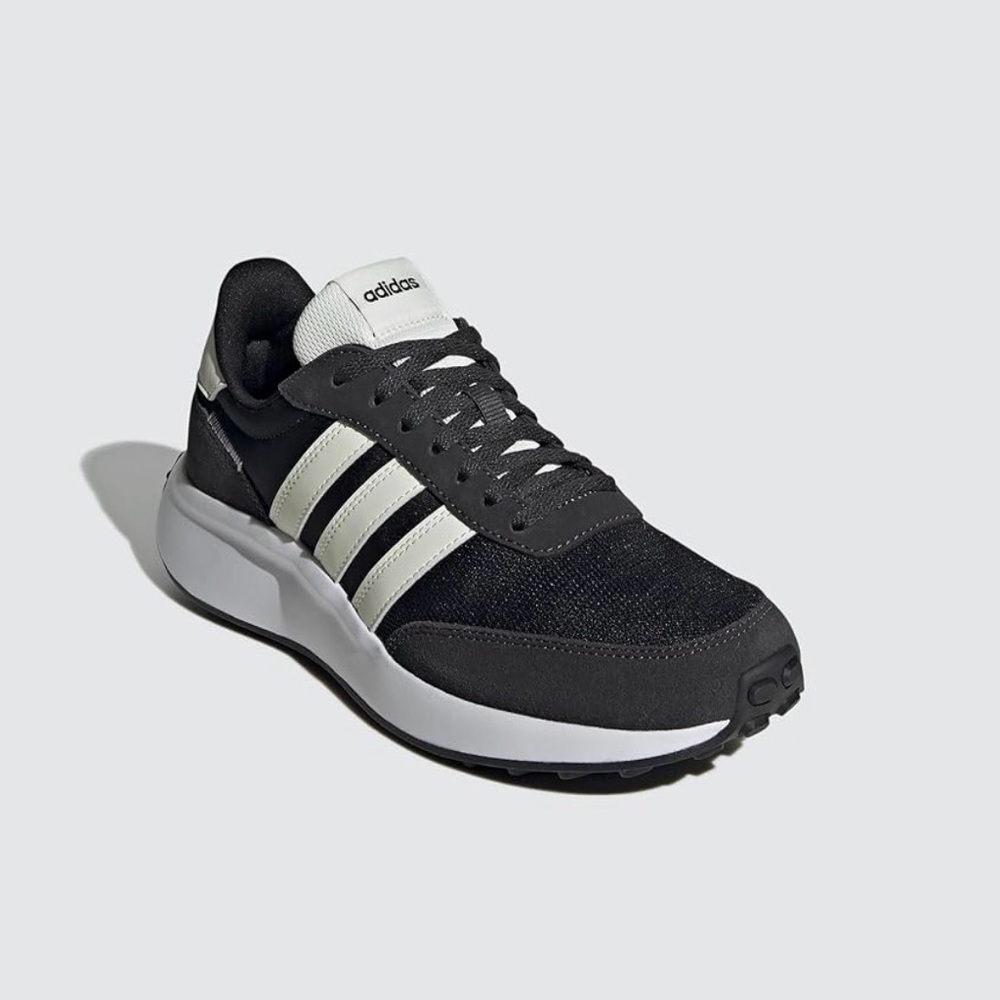 Adidas Run 70s - NWT
